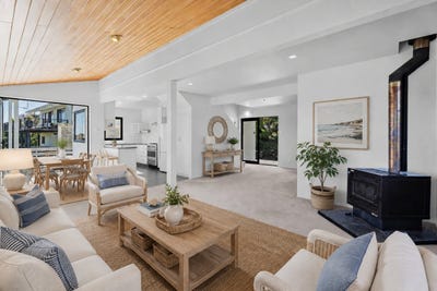 /international/nz/15-huia-street-oneroa-auckland-380119877076/