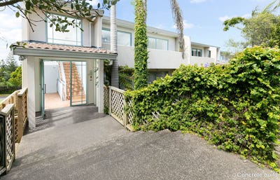/international/nz/1d-221-sunset-road-sunnynook-auckland-380119984149/