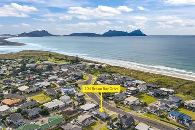/international/nz/104-bream-bay-drive-ruakaka-northland-380119851704/