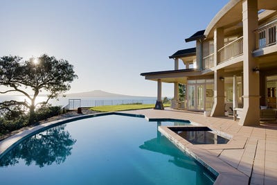 /international/nz/8-st-leonards-road-hauraki-takapuna-auckland-380119860640/