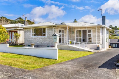 /international/nz/40-fairmount-road-titirangi-auckland-380120036246/