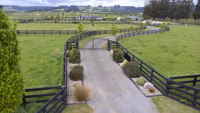 /international/nz/1810-broadlands-road-taupo-central-north-island-380119826265/