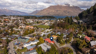 /international/nz/8a-huff-street-queenstown-central-central-otago-lakes-district-380119880341/