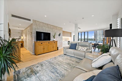 /international/nz/203-45-hudson-bay-road-hobsonville-auckland-380119877627/