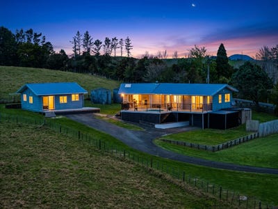 /international/nz/1178-pipiwai-road-ruatangata-northland-380119940814/