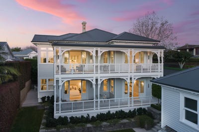 /international/nz/2-galatea-terrace-herne-bay-auckland-380119940851/