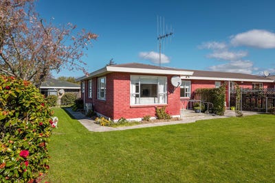 /international/nz/132-queen-street-waimate-canterbury-380120036039/