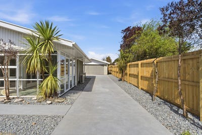 /international/nz/28-erica-street-papanui-canterbury-380120078947/