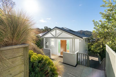 /international/nz/4-norwich-street-wadestown-wellington-380120025464/