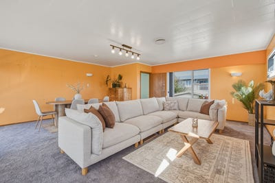 /international/nz/3-raleigh-street-waitara-taranaki-380119938651/