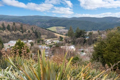 /international/nz/43-peel-street-lawrence-otago-380119935771/
