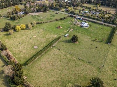 /international/nz/70-rossiters-road-loburn-canterbury-380119939357/