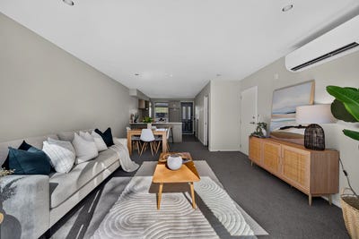 /international/nz/190-lincoln-road-addington-canterbury-380119940205/