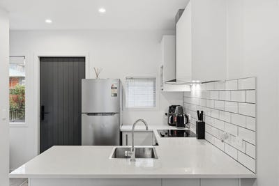 /international/nz/5-694-whangaparaoa-road-stanmore-bay-auckland-380119810460/