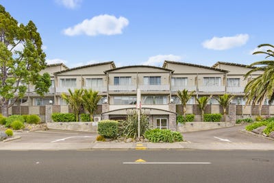 /international/nz/4-8-matatua-road-raumati-beach-wellington-380120117343/