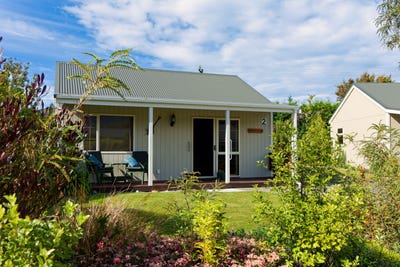 /international/nz/2-7-old-beach-road-kaikoura-marlborough-380119864387/