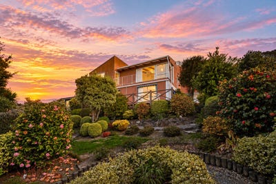/international/nz/24-panorama-road-sumner-canterbury-380120024911/