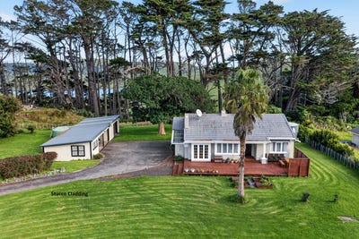 /international/nz/1431-awhitu-road-waiuku-auckland-380119850221/