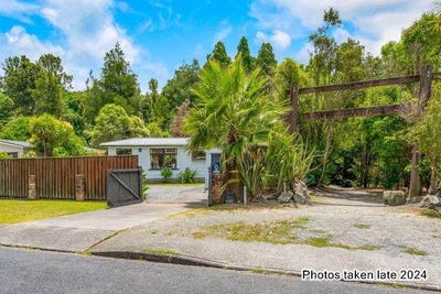 /international/nz/13-awaruku-road-torbay-auckland-380119941487/