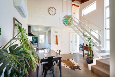 /international/nz/264-clifton-road-te-awanga-hawkes-bay-380120036435/