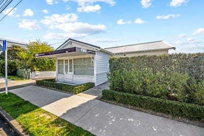 /international/nz/1-61-shakespeare-road-milford-auckland-380119880336/
