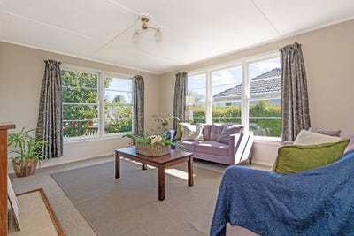 /international/nz/17-churchill-crescent-te-hapara-gisborne-380120077196/