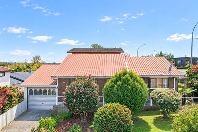 /international/nz/1-kent-street-gate-pa-bay-of-plenty-380120036186/