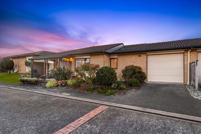 /international/nz/39-197-royal-road-massey-auckland-380119872620/