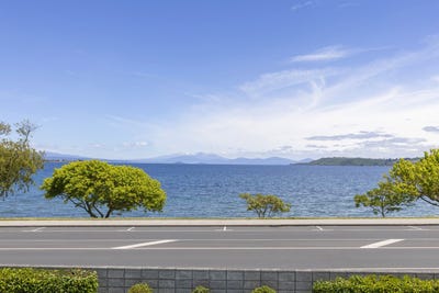 /international/nz/3-110-lake-terrace-taupo-central-north-island-380119847548/