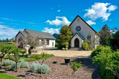 /international/nz/28-and-28a-devine-road-tamahere-waikato-380119810279/