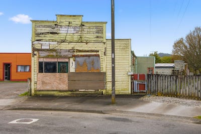 /international/nz/204-miro-street-taumarunui-central-north-island-380120076961/