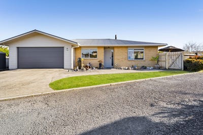 /international/nz/8b-joshua-place-bell-block-taranaki-380119844570/