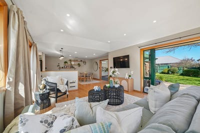 /international/nz/8b-thompsons-road-belfast-canterbury-380119882953/