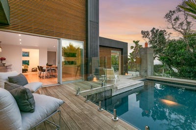 /international/nz/18-cory-road-palm-beach-auckland-380119879587/