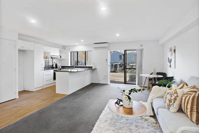 /international/nz/52-malaspina-place-papatoetoe-auckland-380119818520/