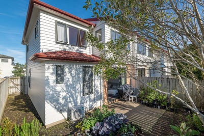 /international/nz/24-22-northcross-drive-oteha-auckland-380119878594/