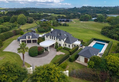 /international/nz/204-broomfields-road-whitford-auckland-380119859799/