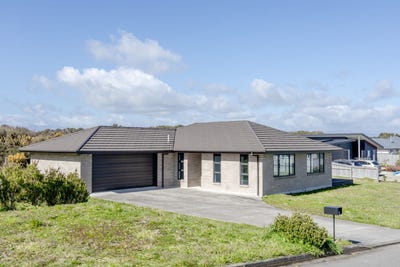/international/nz/8-holly-robinson-place-hokitika-west-coast-380120025927/