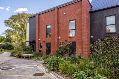/international/nz/51-125b-metcalfe-road-ranui-auckland-380119864365/