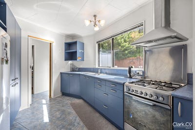 /international/nz/53-omapere-street-whitby-wellington-380119937208/