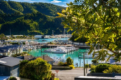 /international/nz/6a-rutland-street-picton-marlborough-380119828116/