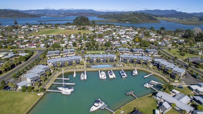 /international/nz/44-73-south-highway-whitianga-coromandel-380119820122/
