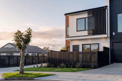 /international/nz/18a-mallard-place-unsworth-heights-auckland-380119829812/