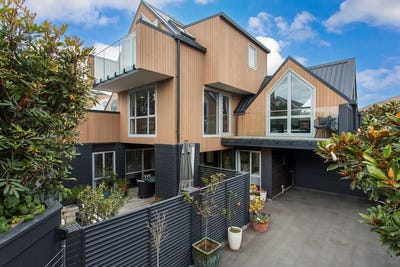/international/nz/102a-esplanade-sumner-canterbury-380119861222/