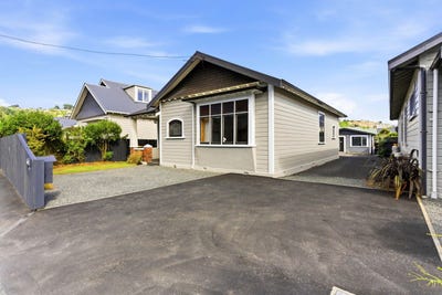 /international/nz/178-victoria-road-saint-clair-otago-380119841545/