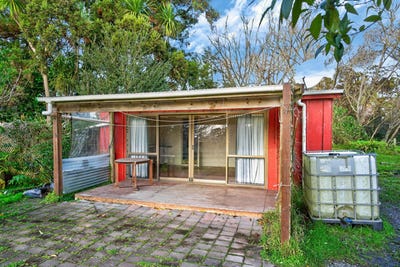 /international/nz/691-school-road-tomarata-auckland-380119819251/
