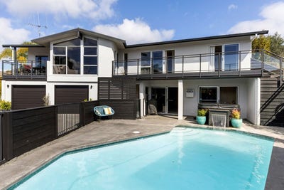 /international/nz/32-marnane-terrace-saint-andrews-waikato-380119881783/