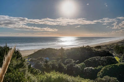 /international/nz/10-waitea-road-muriwai-auckland-380119855997/