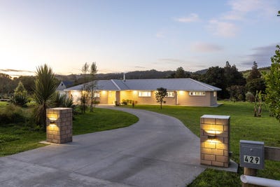 /international/nz/429-waitoki-road-wainui-auckland-380119827678/