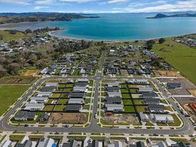 /international/nz/31-ferndale-drive-kawakawa-bay-auckland-380119810740/